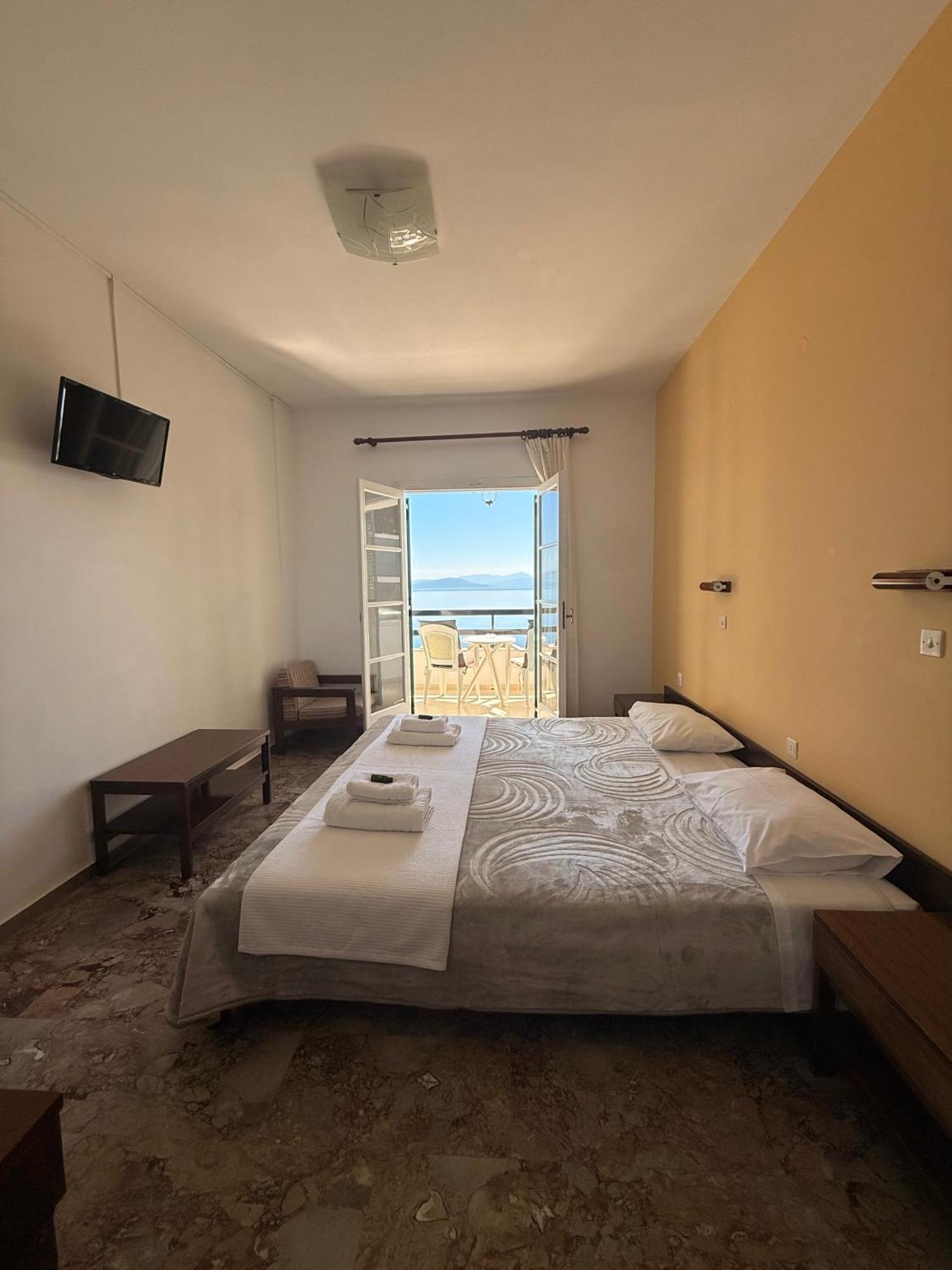 Nikoli Apartments Benitses  Bagian luar foto