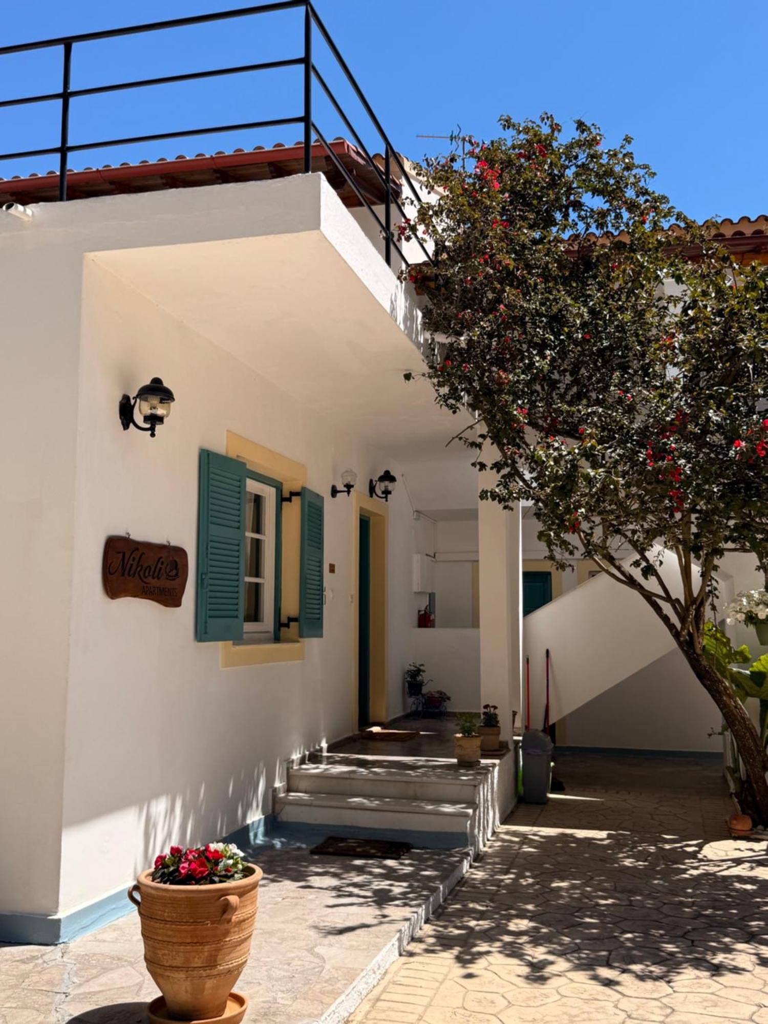 Nikoli Apartments Benitses  Bagian luar foto
